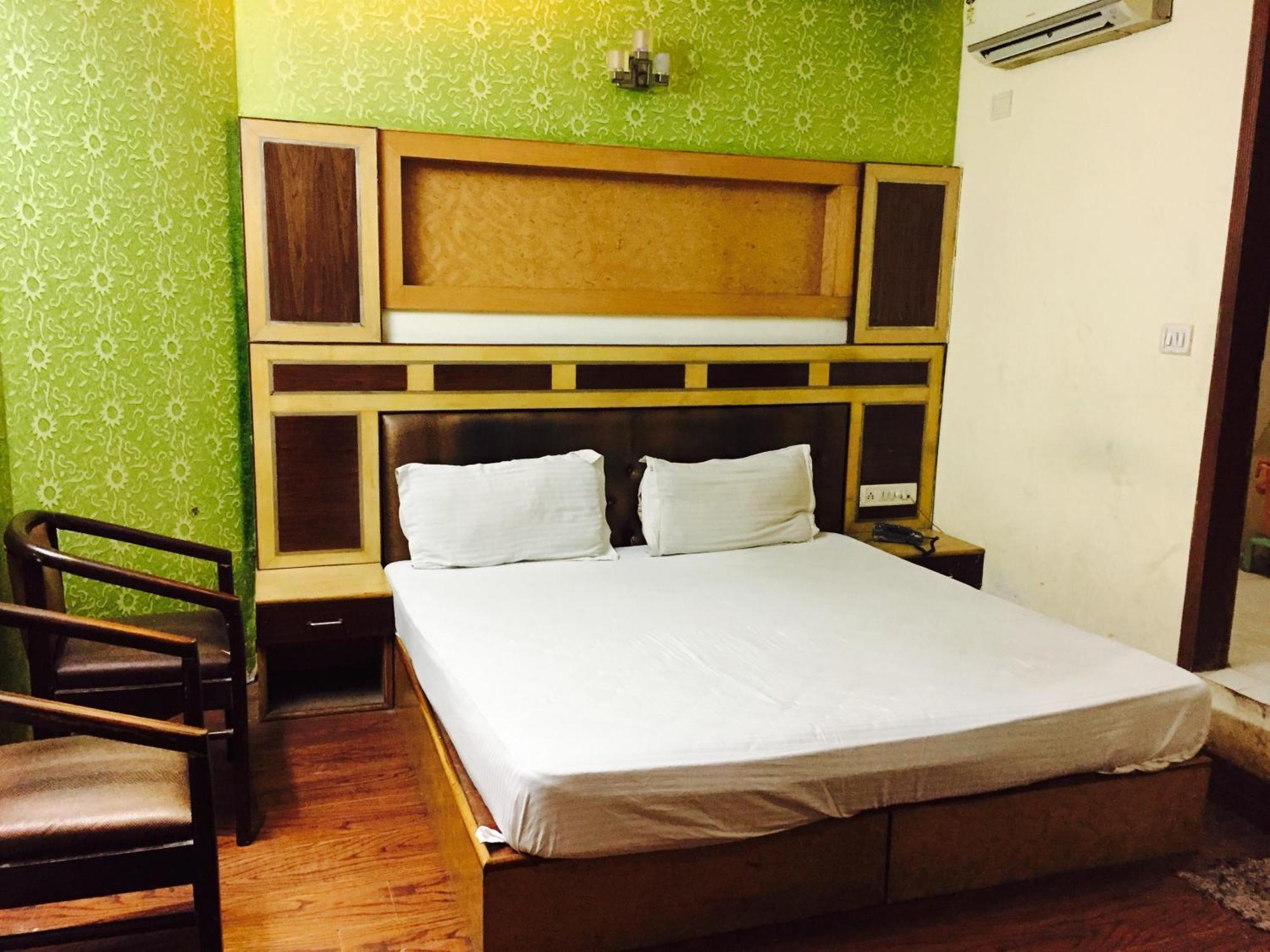 Hotel Splash New Delhi Exterior photo